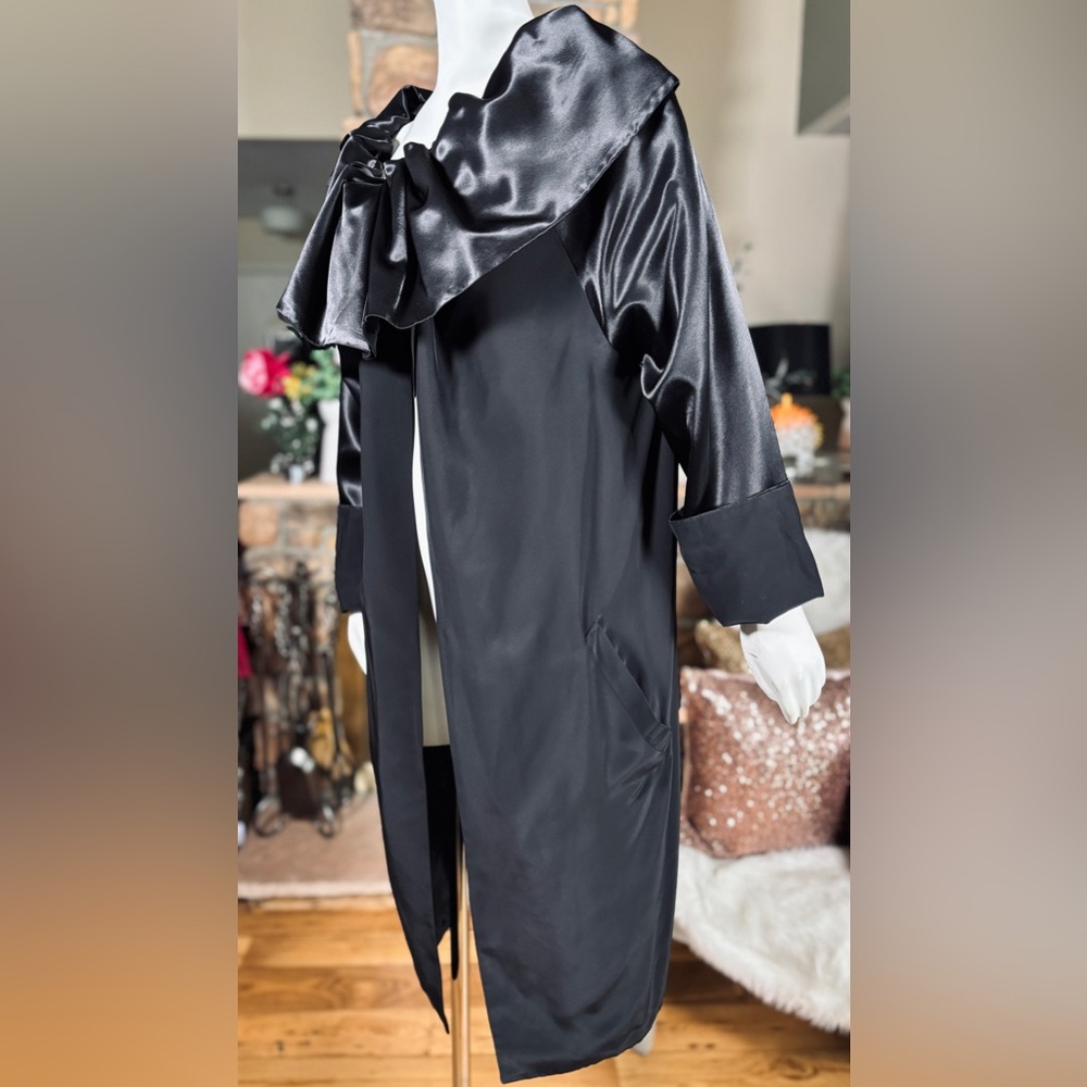 Roland Mouret Black Relaxed Fit Satin Sleeves & Collar “Orion” Opera Coat Sz 2/6 - Picture 6 of 14